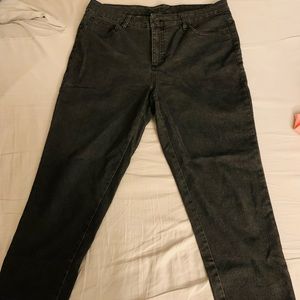 Women’s Basic Editions straight leg cropped jeans size 12